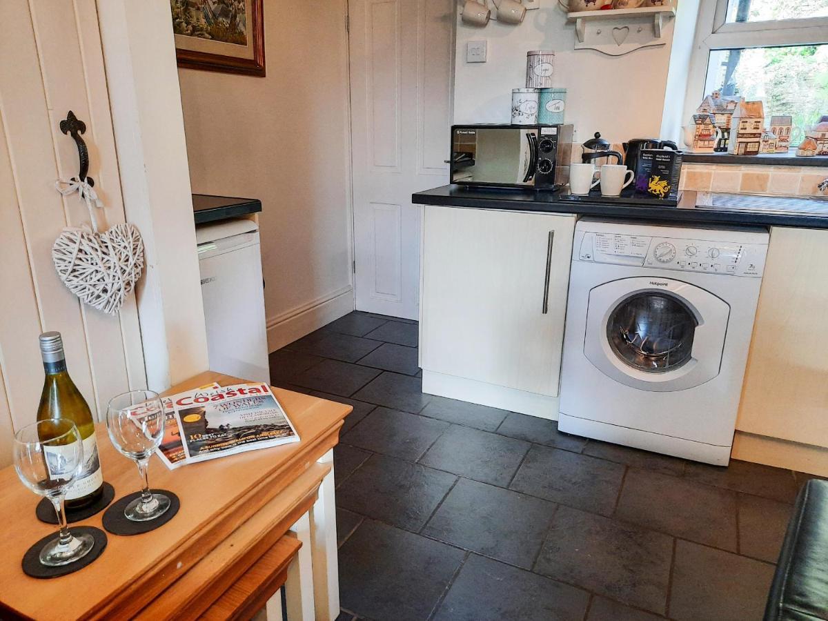 Bwthyn Ger Afon Riverplace Cottage 블레노페스티니오그 외부 사진
