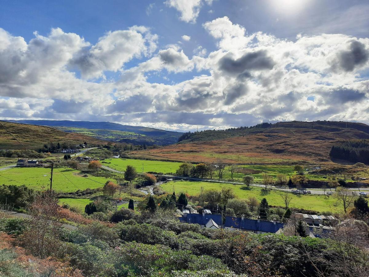 Bwthyn Ger Afon Riverplace Cottage 블레노페스티니오그 외부 사진