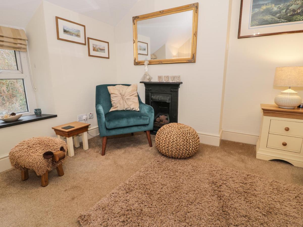 Bwthyn Ger Afon Riverplace Cottage 블레노페스티니오그 외부 사진